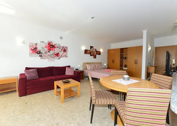 High In The Sky Daire